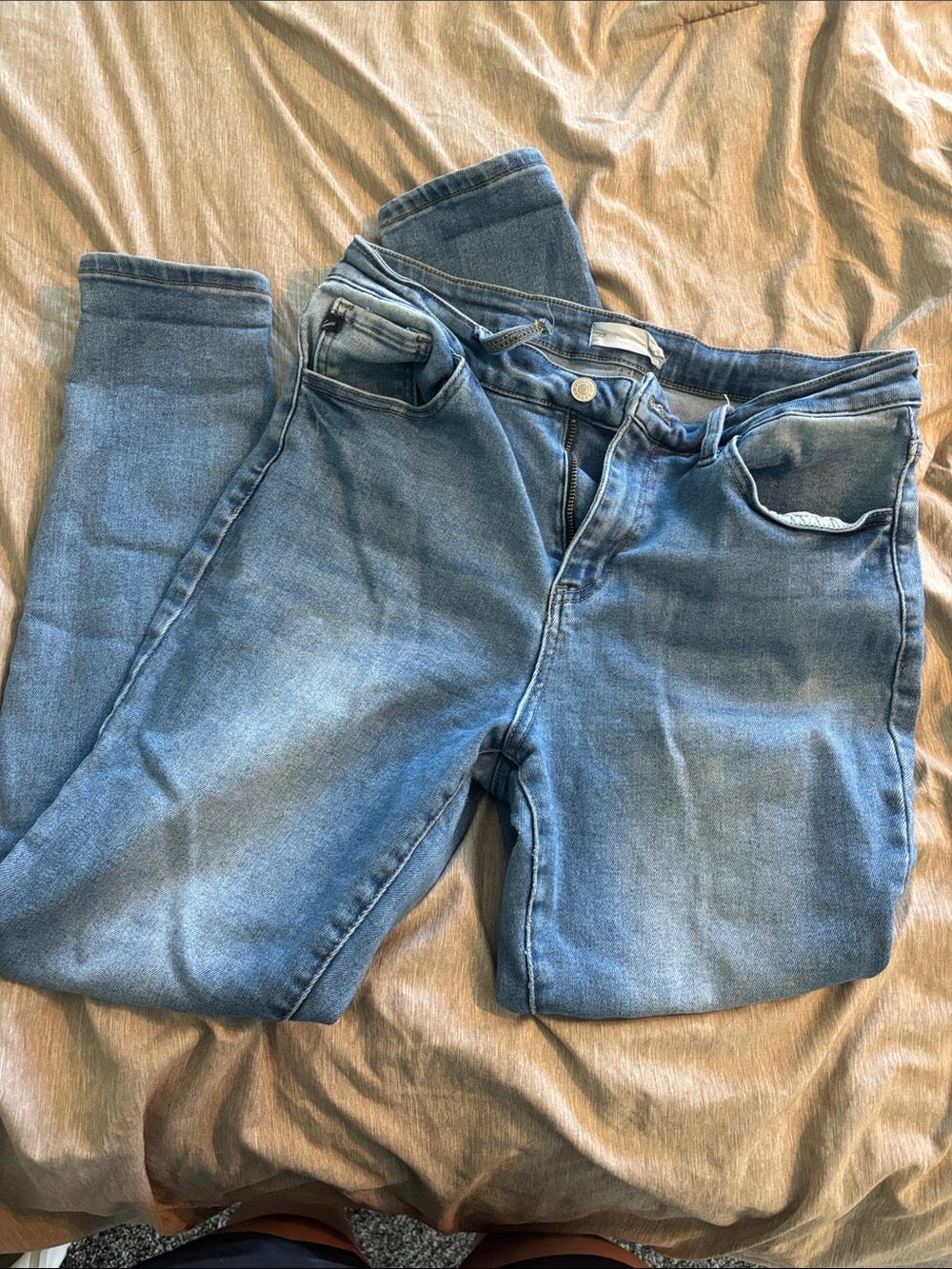KanCan Medium Wash Skinny Jeans in Blue